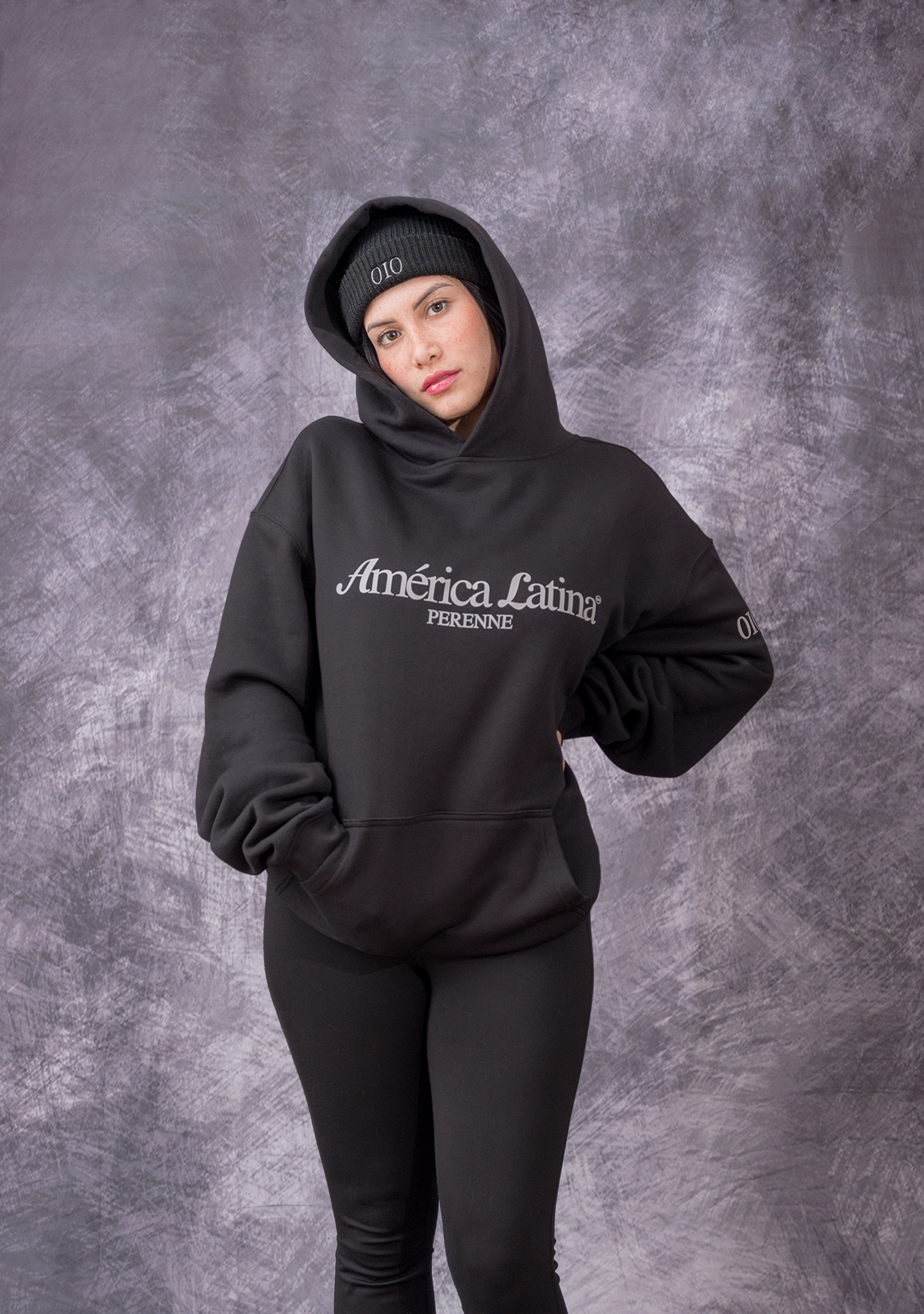 Black Oversized América Latina Hoodie