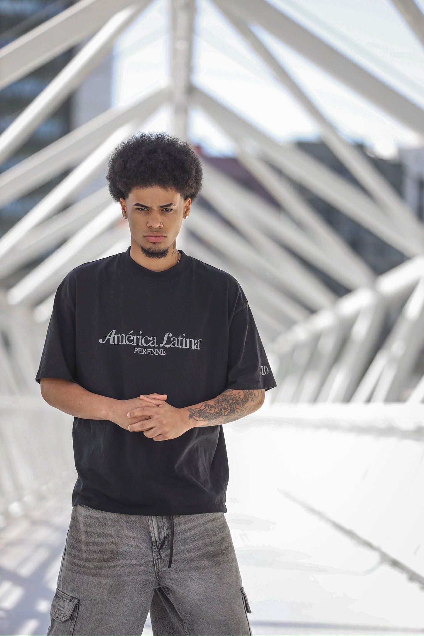 Black Oversized América Latina T-Shirt