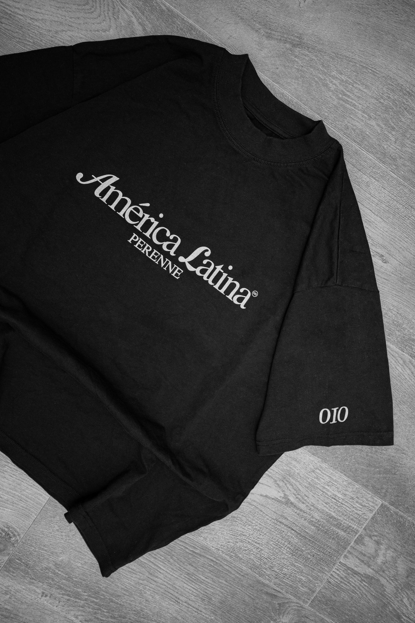 Black Oversized América Latina T-Shirt