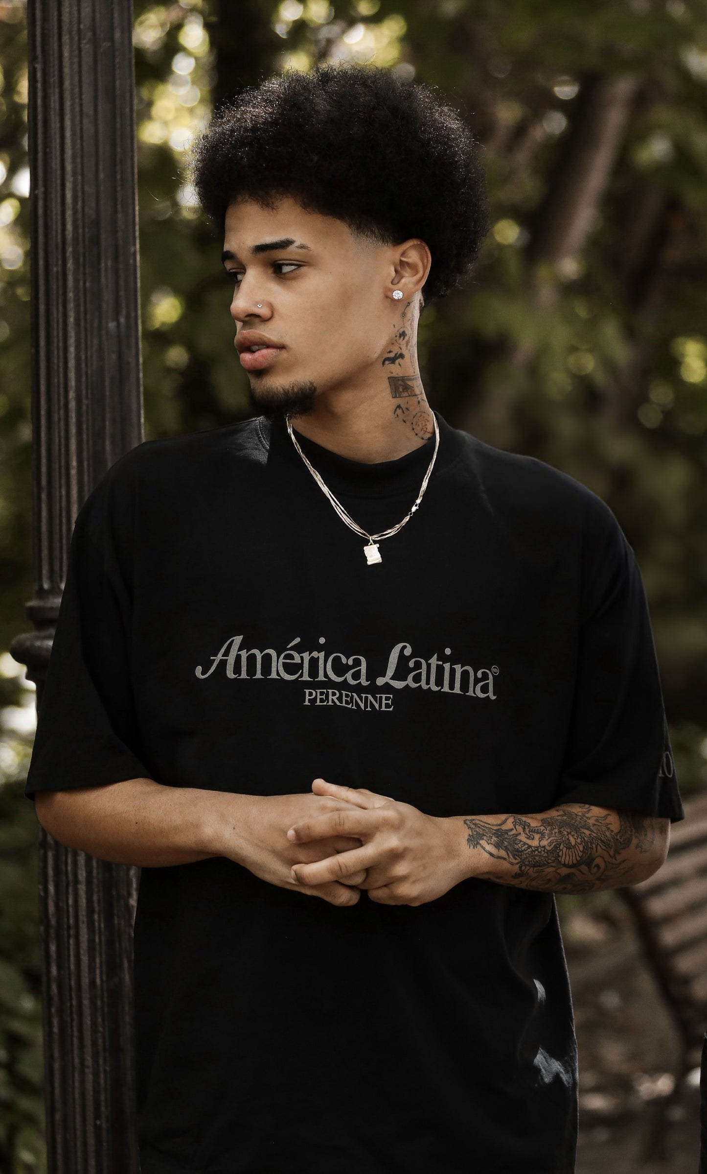 Black Oversized América Latina T-Shirt