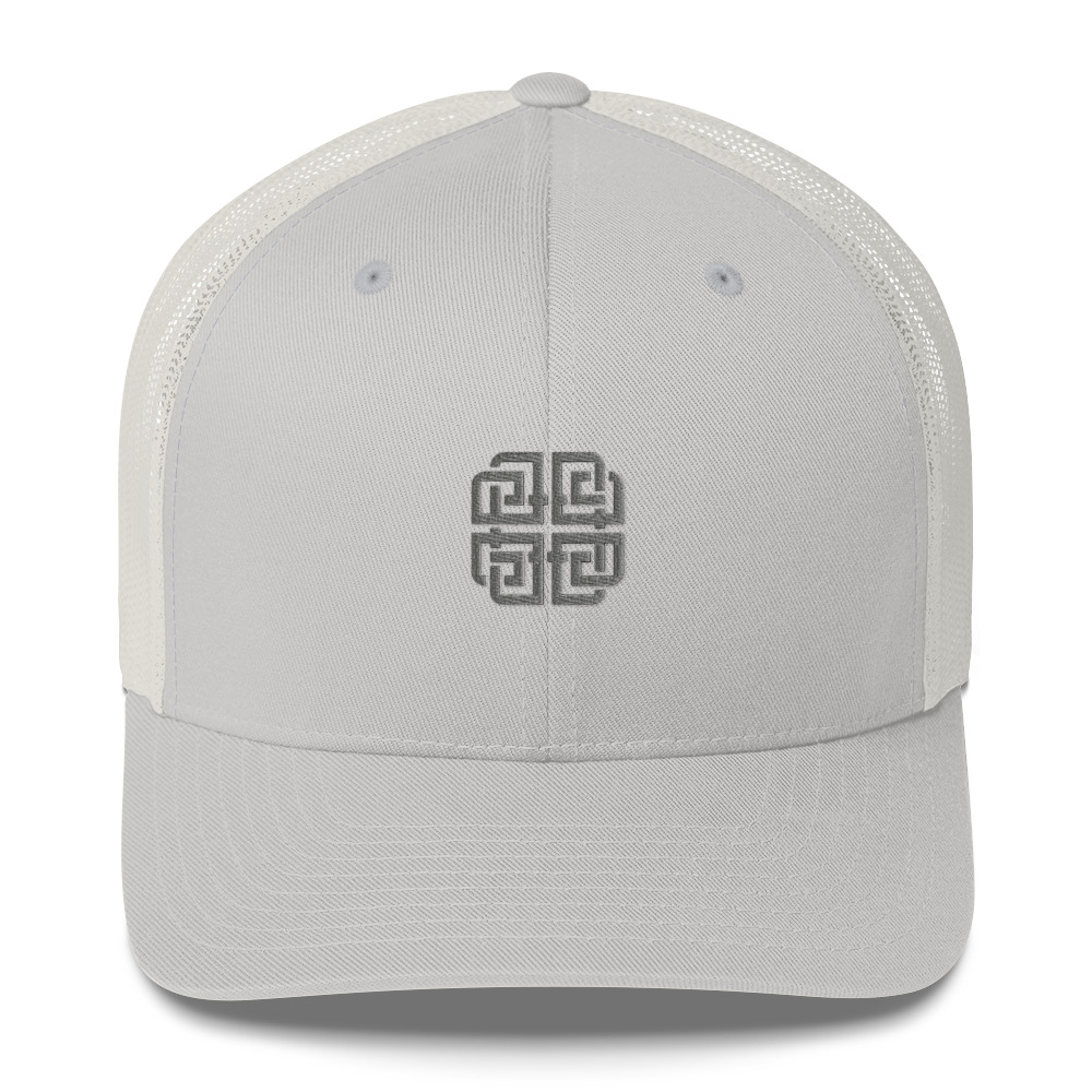 Silver Nudo Trucker Cap