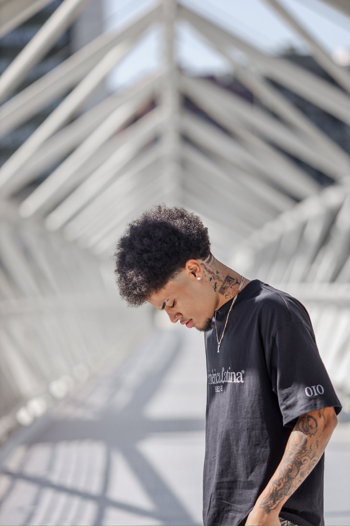 Black Oversized América Latina T-Shirt