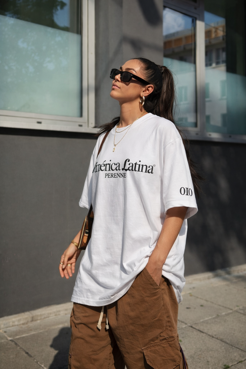 White Oversized América Latina T-Shirt