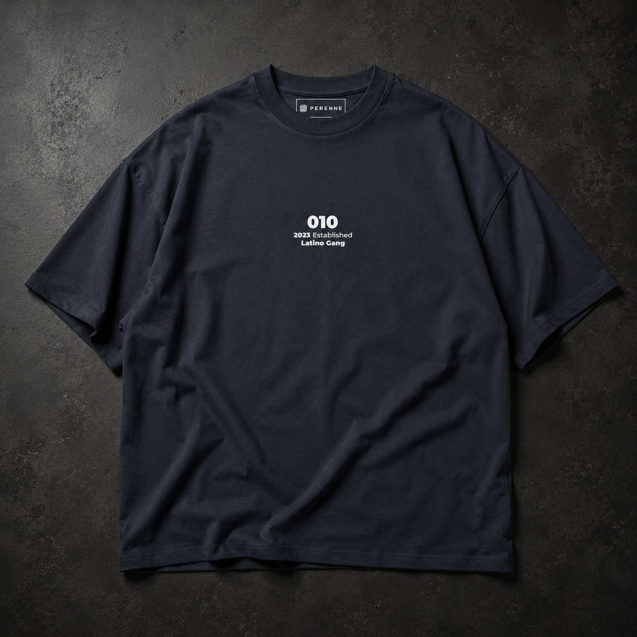 Camiseta con caja "Latino Gang" azul marino