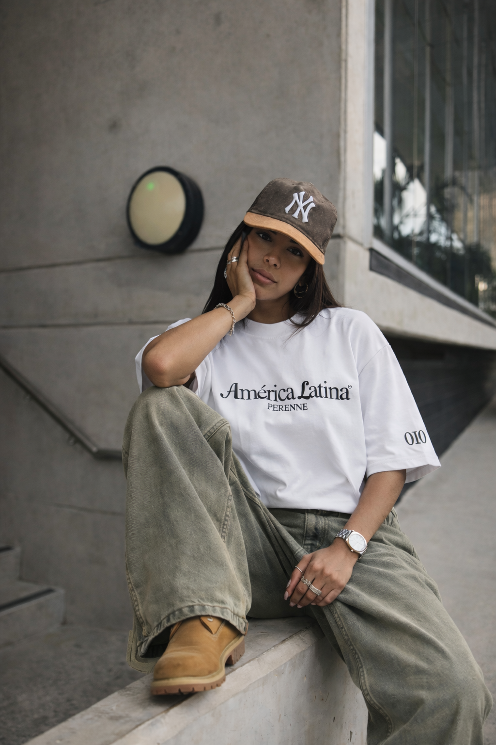 White Oversized América Latina T-Shirt