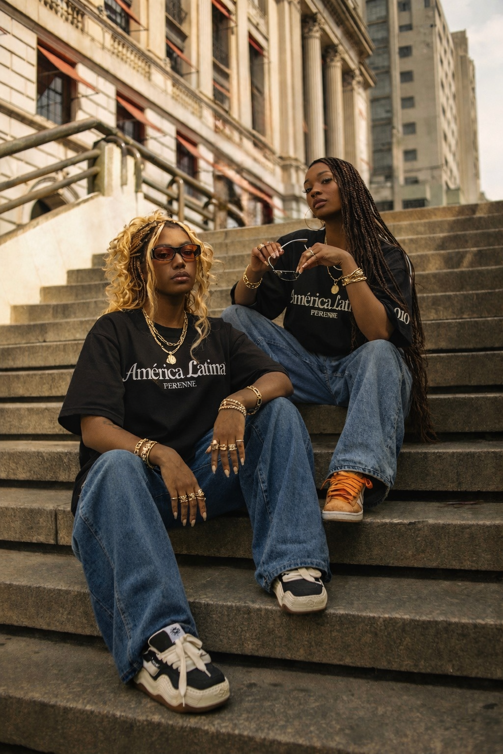 Black Oversized América Latina T-Shirt