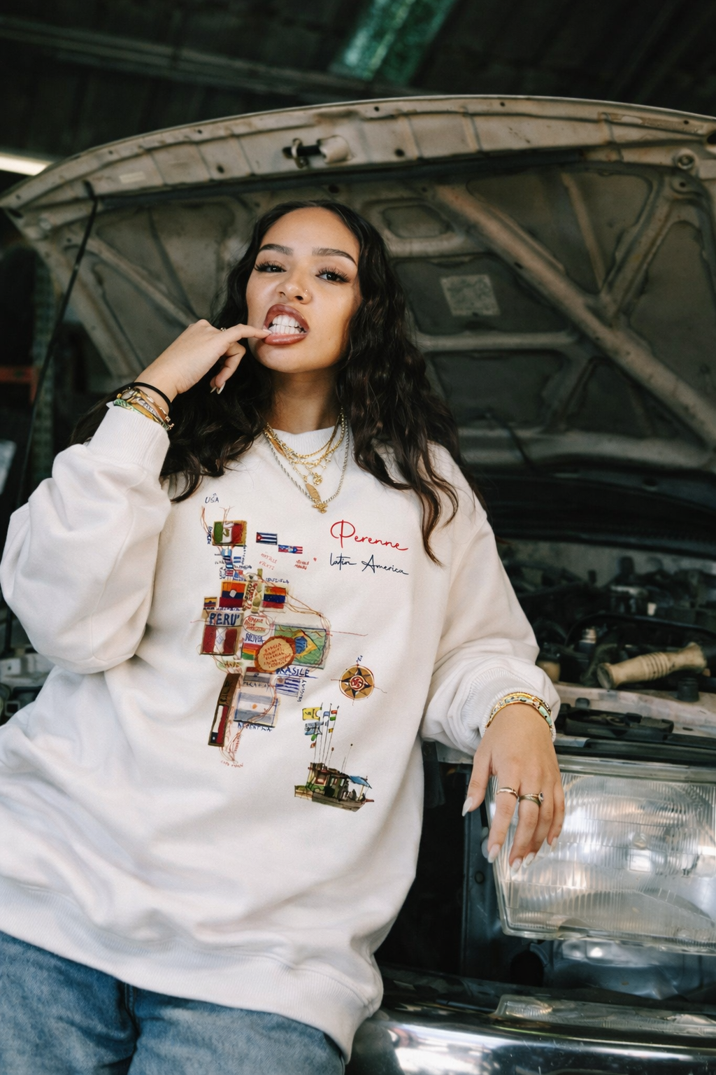 Sudadera Raíces Oversize Blanca